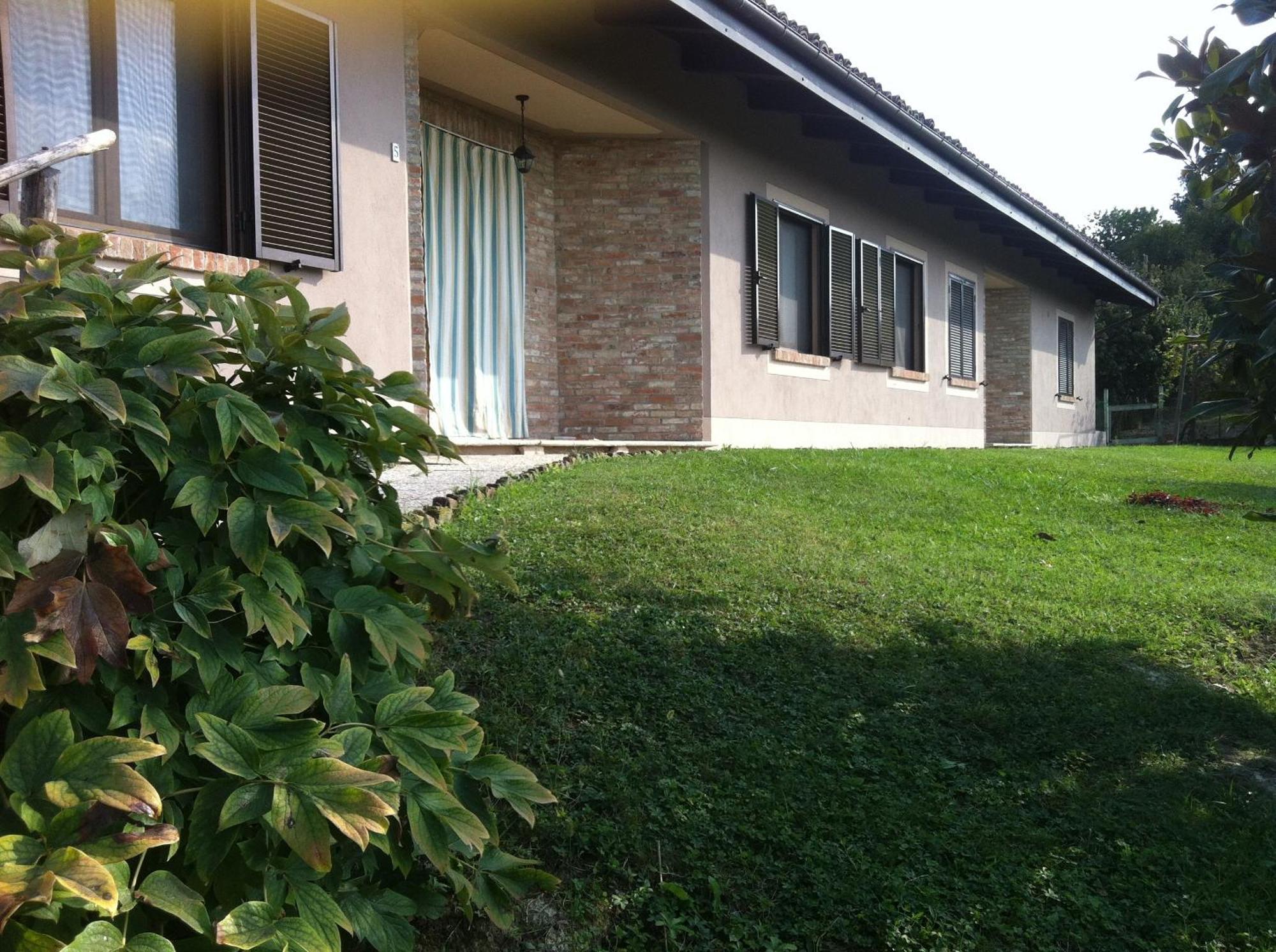 Agriturismo Bottega Di Rosanna Castagnole delle Lanze Cameră foto